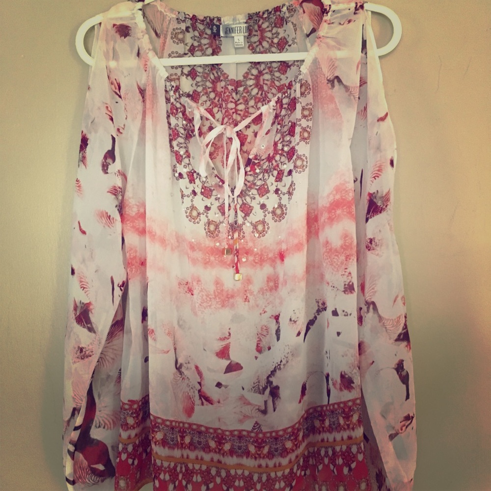 J Lo lightweight top